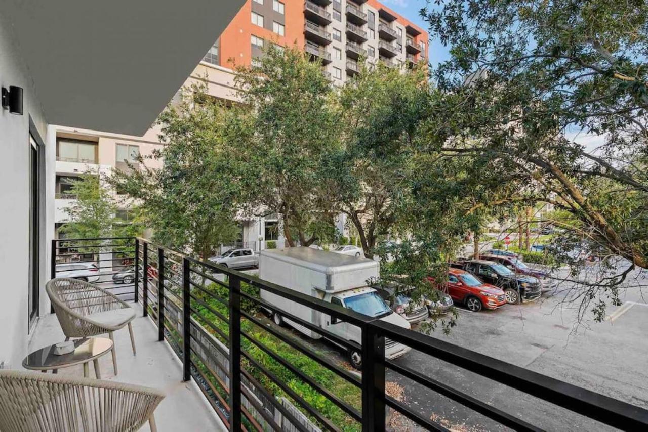 Pretty Rola 204 Upscale Spacious 1B1B Apt W King Bed At Downtown Ft Lauderdale Форт-Лодердейл Екстер'єр фото
